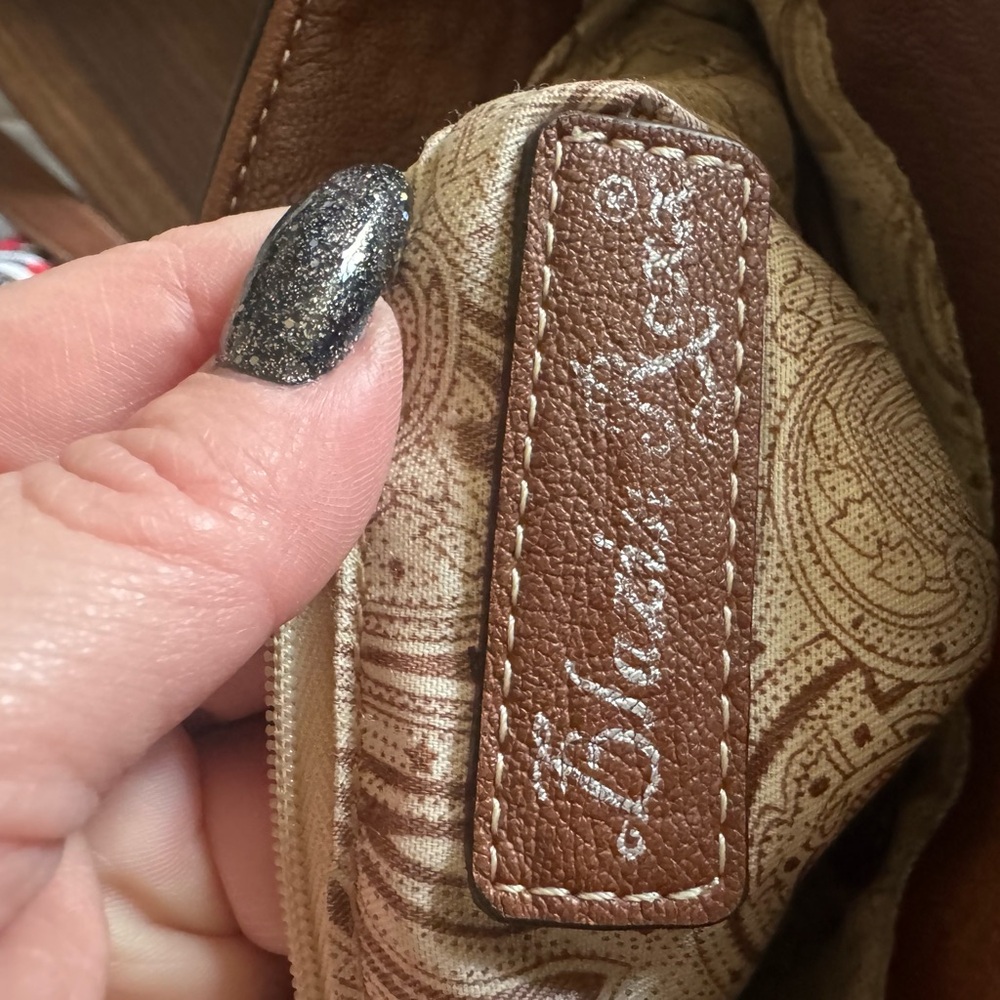 Blazin Roxx Brown and Tan Crossbody Bag - Picture 6 of 6